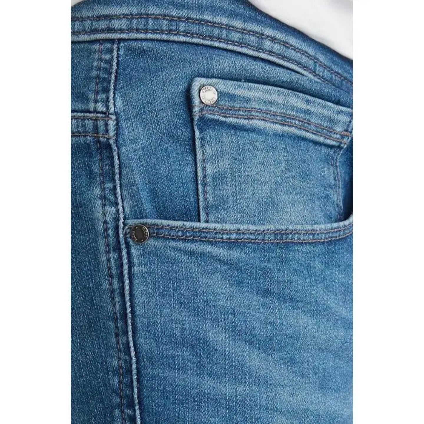 Blend® Jet Multiflex Fit: Slim Jean
